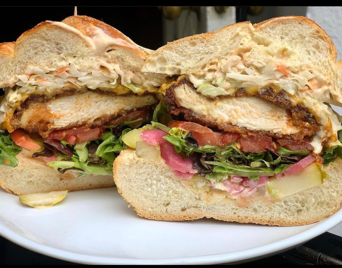 Abreezy Fried Chicken Sandwich (Premium Sandwich)